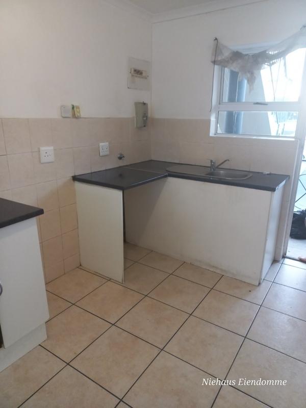 To Let 2 Bedroom Property for Rent in Guldenland Western Cape
